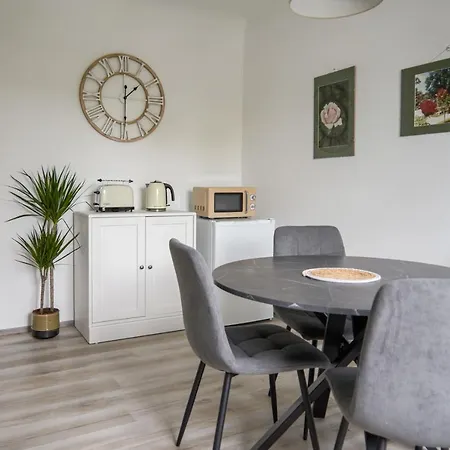 Revliving Quintus City Center * بادن